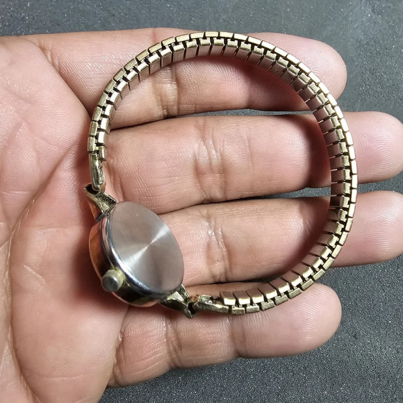 Pierre Vallee Ladies Quartz Fashion Watch WR Gold Tone Stretch Band Working show - Picture 9 of 10